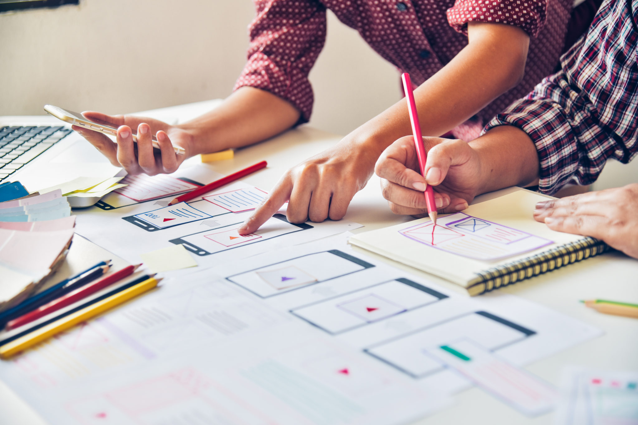 Comment bien choisir son agence web à Bordeaux ? – Leoxa